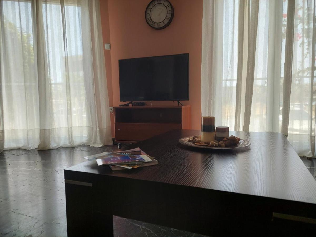 カラマタ Πιθοσ Ενοικιαζομενη Κατοικιαヴィラ エクステリア 写真